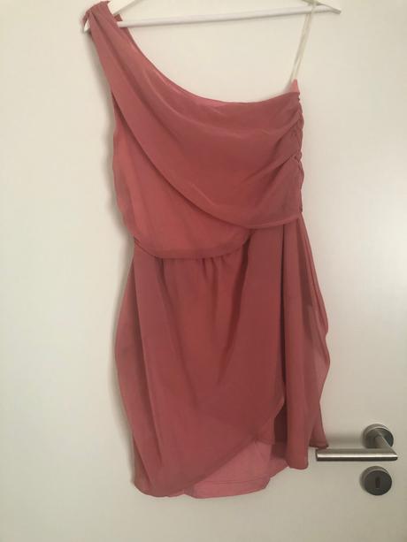 Saty na jedno rameno, 36