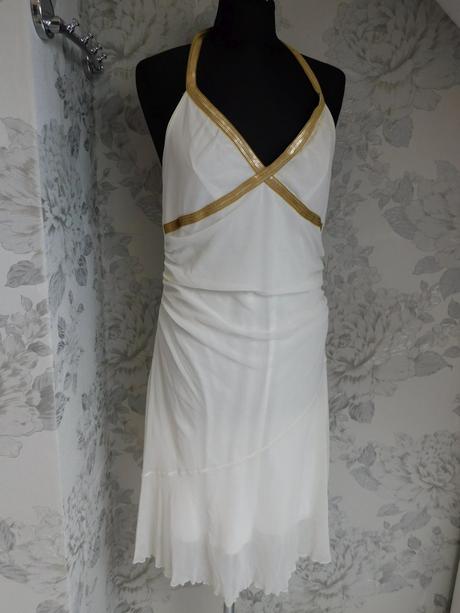 Velmi pekne šaty, 40