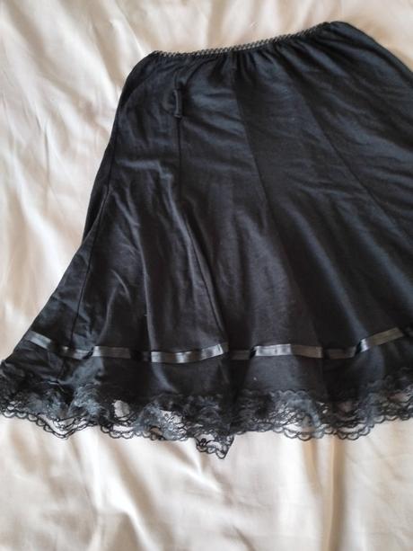 Sukňa s krajkou, xl