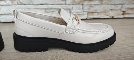 Loafery s prackou, reserved,39
