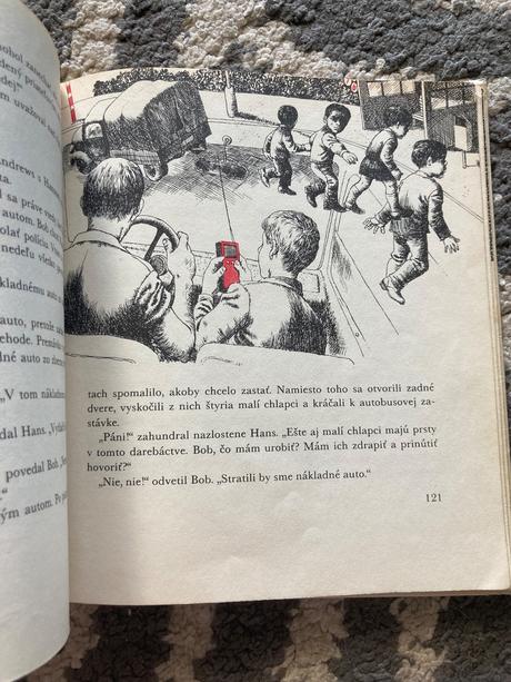 Traja pátrači - záhada miznúceho pokladu (1977),
