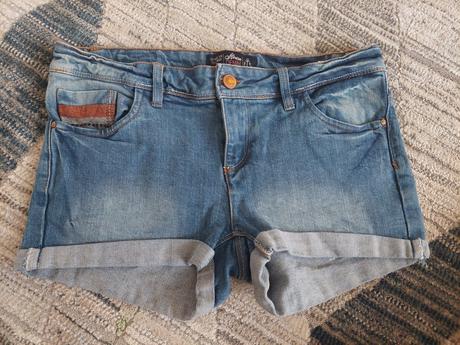 Šortky s, s
