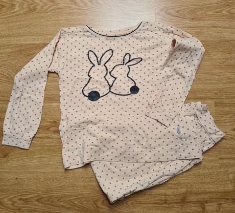 Krásne pyžamo, cornette,134