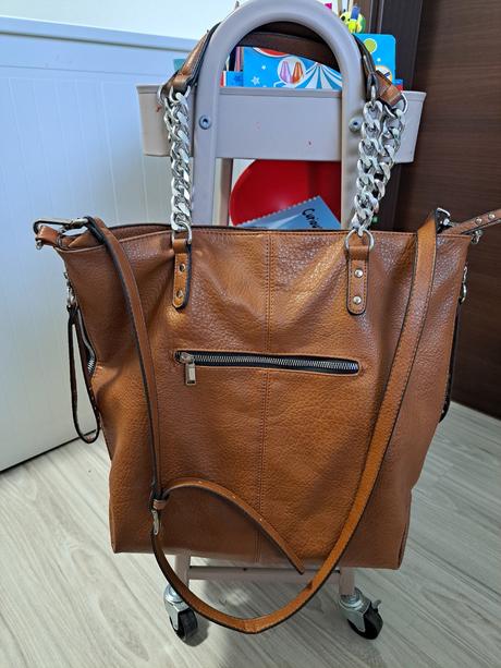 Velka kabelka bata, baťa