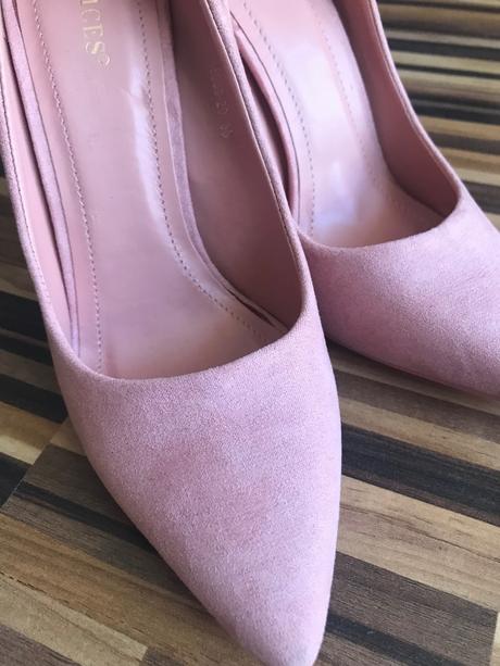 Ružové lodičky, 35