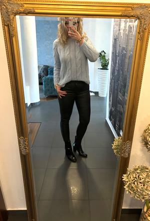 Sveter holly & whyte v. s, s