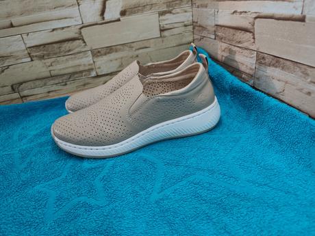 Rieker 42 - dámske kožené našuchovacie dierkované, rieker,42