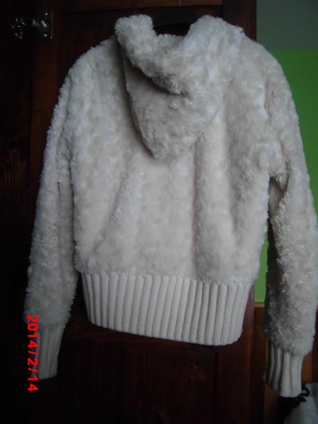 Huňatá bundička, m