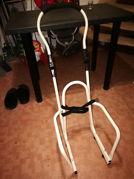 Vodiaca rukoväť na železné sane s opierkou, 