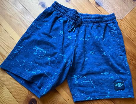Viac ako top stav umbro kratasy, umbro,164