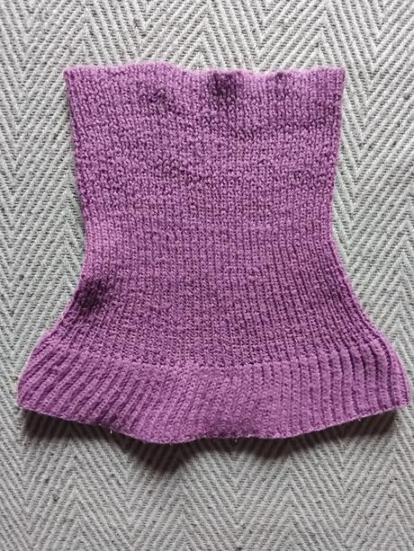 Nakrčnik fialovy, 104