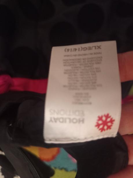 Dievčenské spoločenské saty, 110