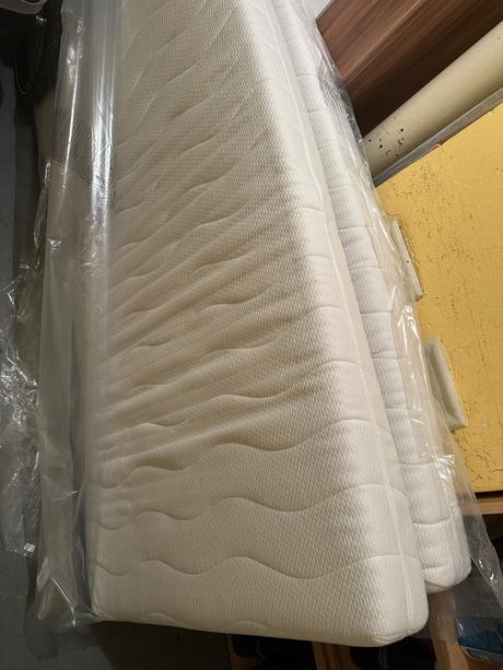 Molitanový /penový matrac 90x200, šírka (cm): 90,dĺžka (cm): 200