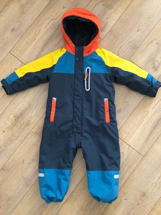 Overal na zimu, next,104