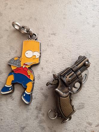 2x prívesok,