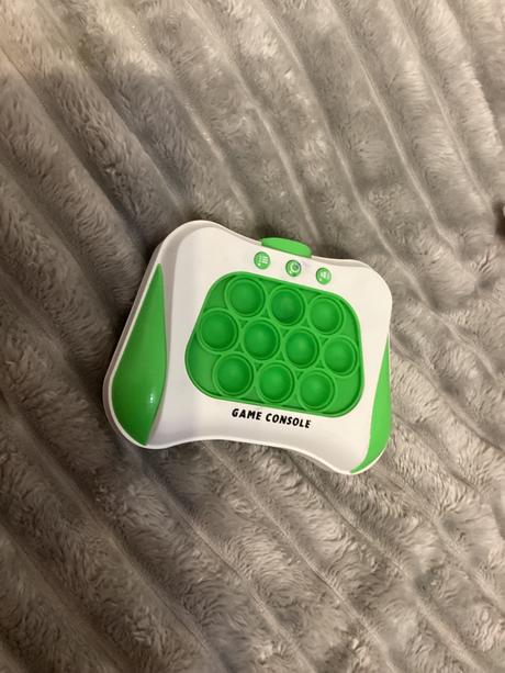 Zvuková a svietiaca hračka,