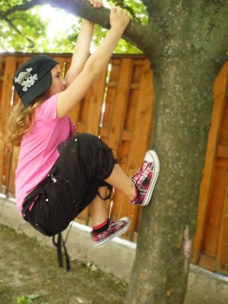 Šiltovka s lebkou, 140