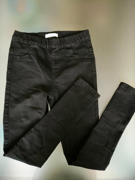 Čierne jegginsy, reserved,152