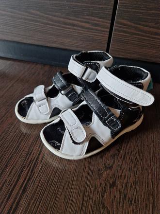 Ortopedické sandále, 25