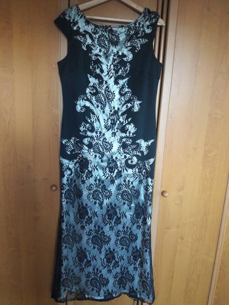 Spoločenské šaty, 44