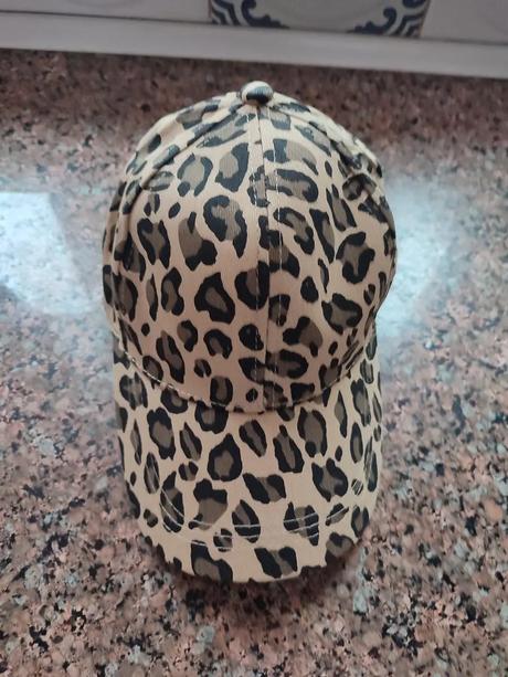 Šiltovka s leopardím vzorom, svetlo- béžová, 