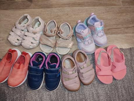 Balík topanociek veľkosť 23, adidas,22