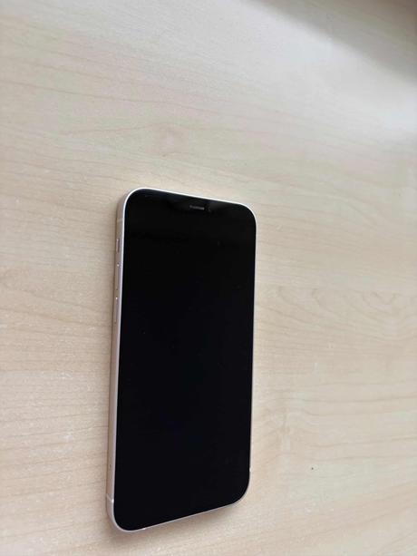 Predám iphone 12 128gb, apple