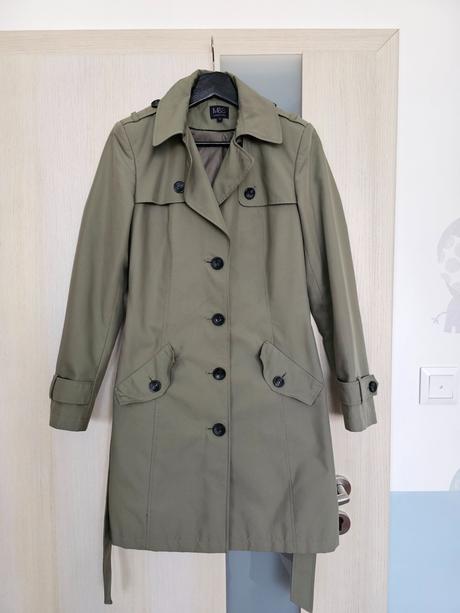 Trenchcoat, 36
