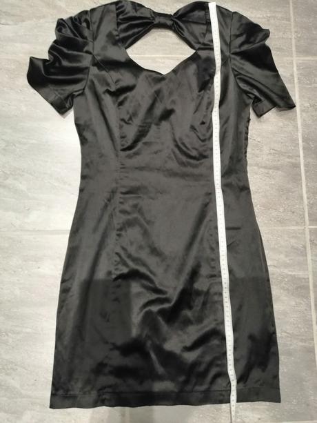 Elastické saténové šaty veromoda v36-38, vero moda,38