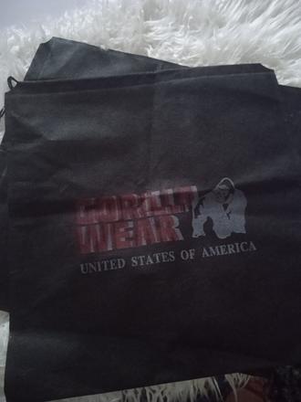 Vrecúško gorilla wear,