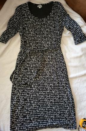 Elastické šaty s romantickým popisom v anj, m