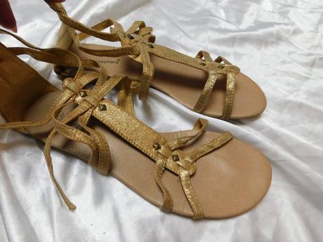 Pekne zlaté gladiátorky, atmosphere,41