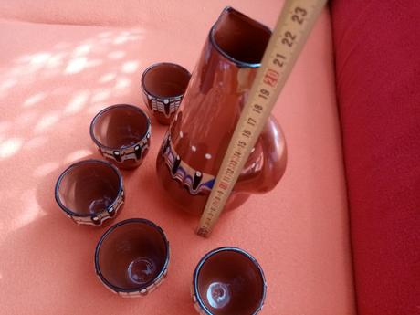 Džbán a poháriky, 