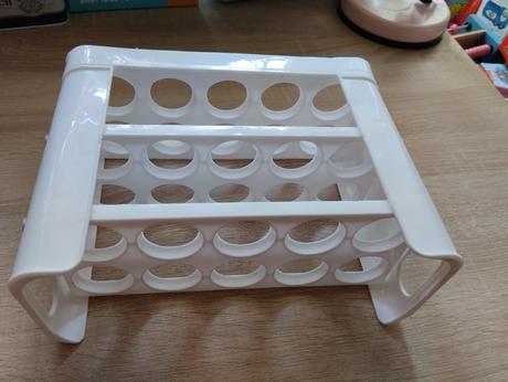 Držiak na uskladnenie vajíčok v chladničke,