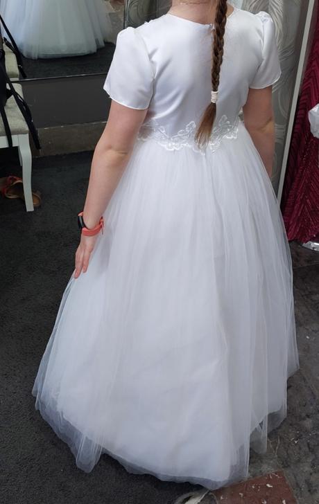 Šaty na prijímanie, 146