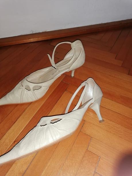 Béžové kožené lodičky, 39