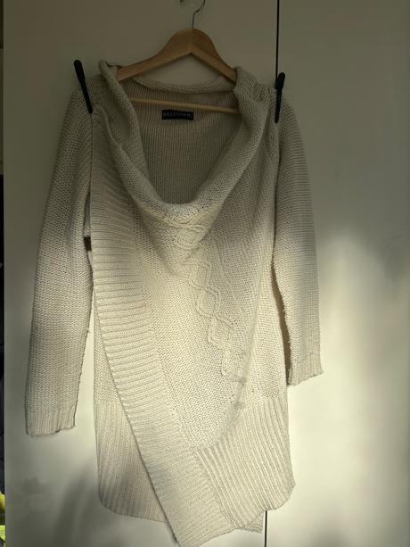 Vlneny cardigan religion, s