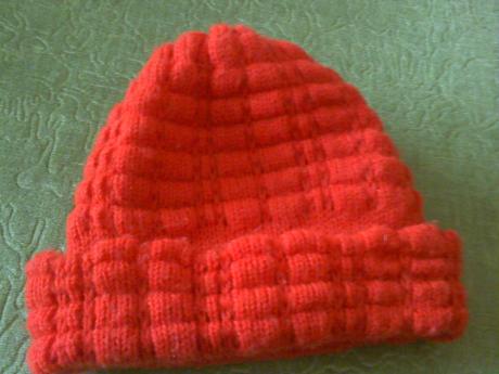 Čiapka háčkovaná červená, l