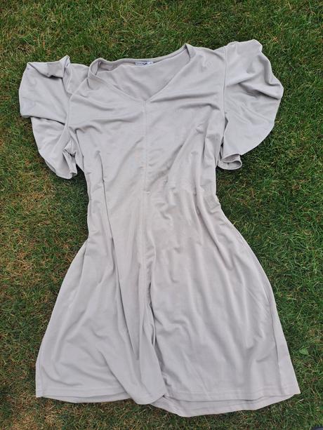 Moderné šaty, gate,42