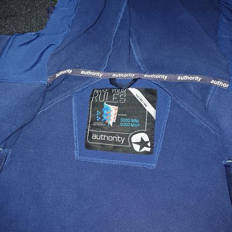 Kabát, authority,140