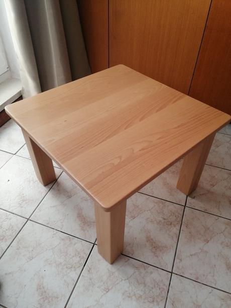 Montessori stolík s 2 stoličkami masív,