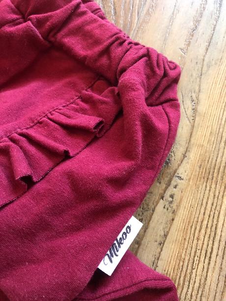 Tepláky s volánikom, 116