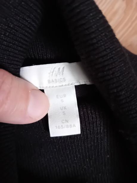 Tenší čierny rolák, h&m,s