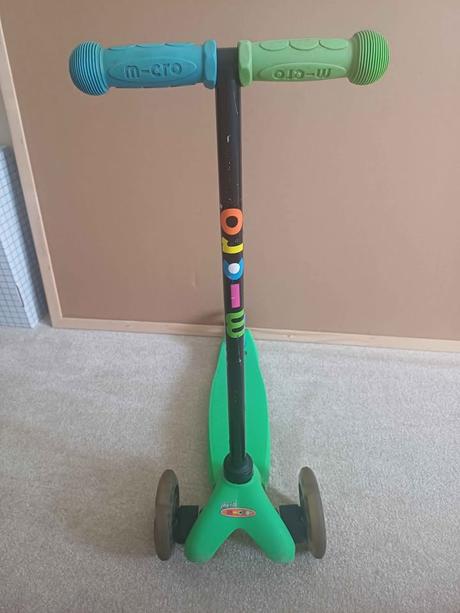 Micro - mini classic green led - dětská koloběžka, micro