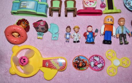 Nábytok figúrky a iné, 