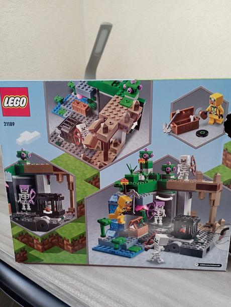 Lego minecraft jaskyňa kostlivcov,