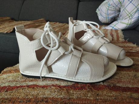 Sandálky, 38