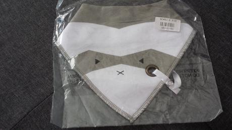 Šatka na krk so šnúrkou na cumlík, 