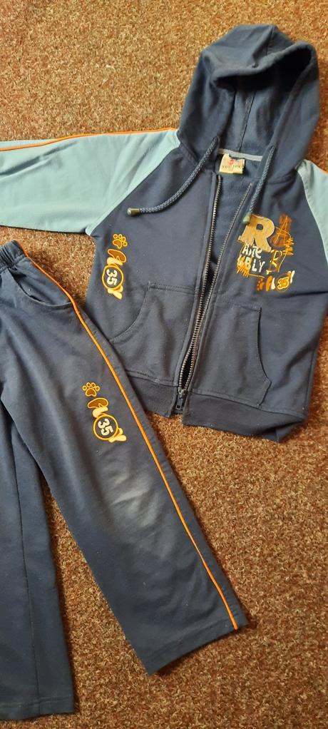 Tepláková súprava, 110