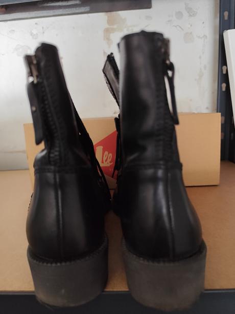 Poltopánky na šnúrky a zips z pravej kože, deichmann,37